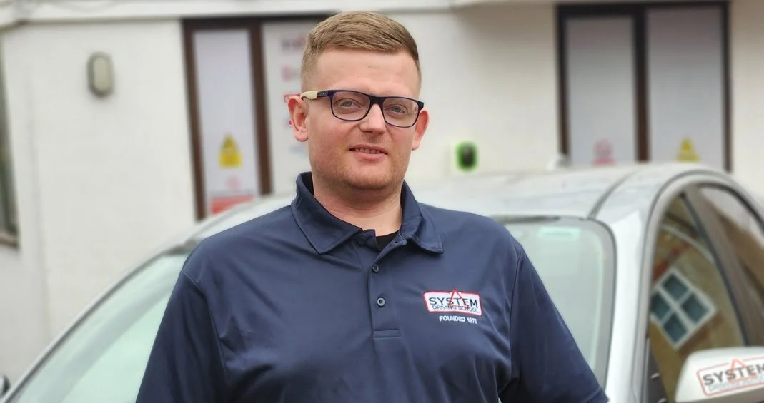 Lee McCarthy Lee McCarthy - System Driving School