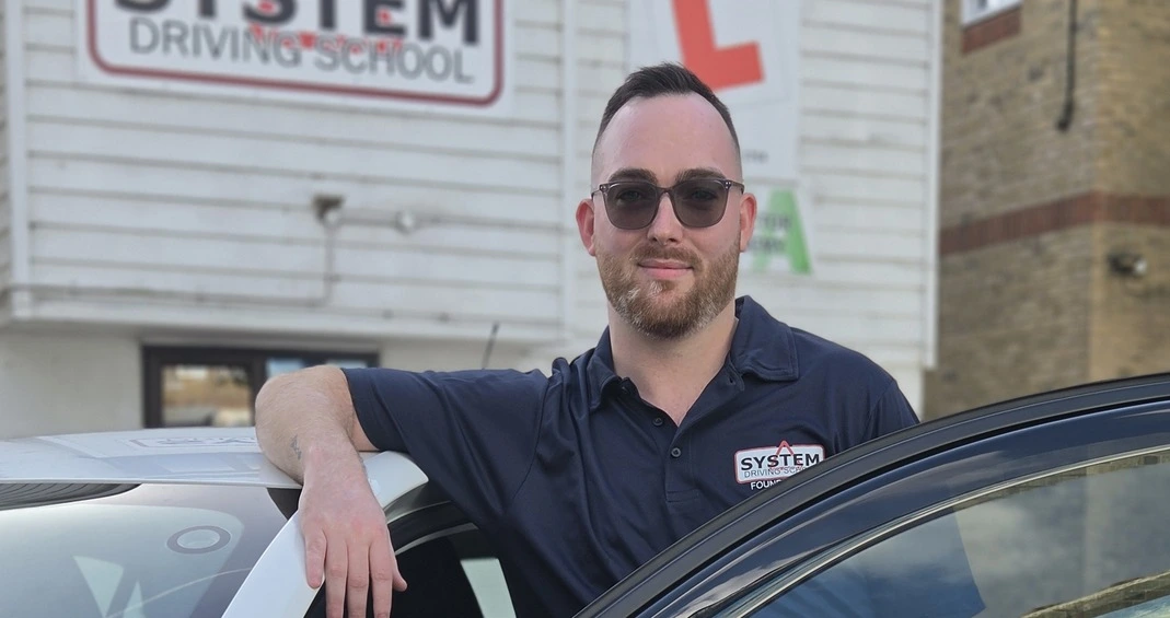 Simon WIlson Simin Wilson - System Driving School