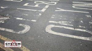 Road markings should be seen - System Driving School